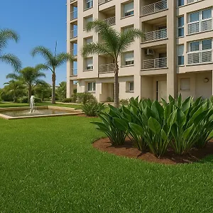 Appartement Stylish Renovated 3Br - Green Setting - Walk To Train & Tram, Casablanca